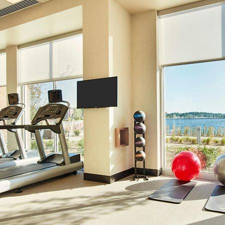 Courtyard By Marriott Erie Bayfront Hotel Bagian luar foto