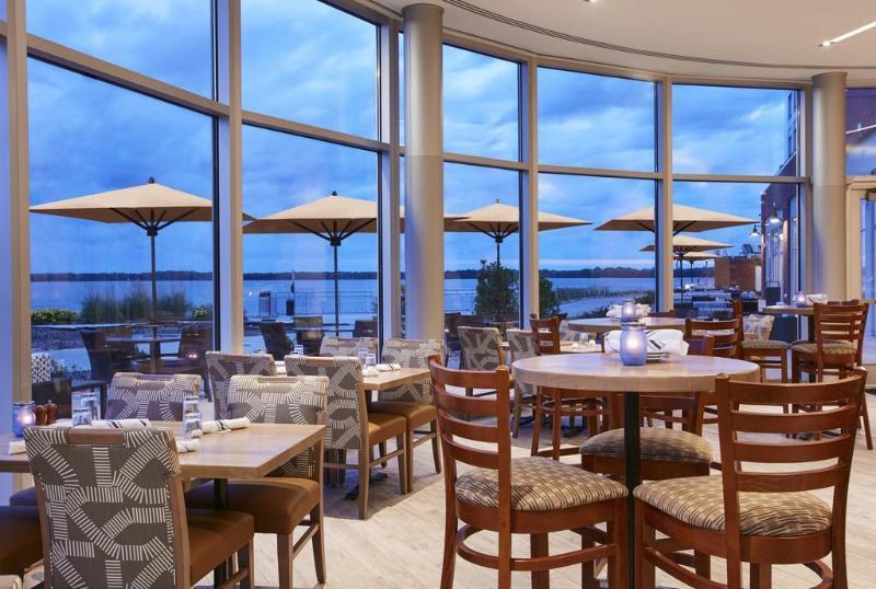 Courtyard By Marriott Erie Bayfront Hotel Bagian luar foto