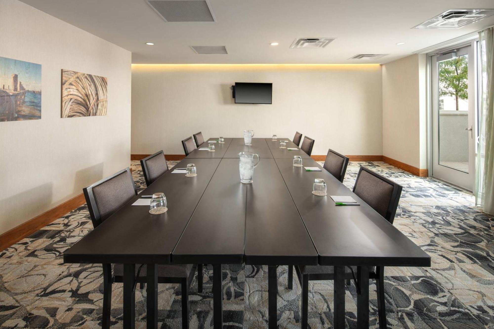 Courtyard By Marriott Erie Bayfront Hotel Bagian luar foto