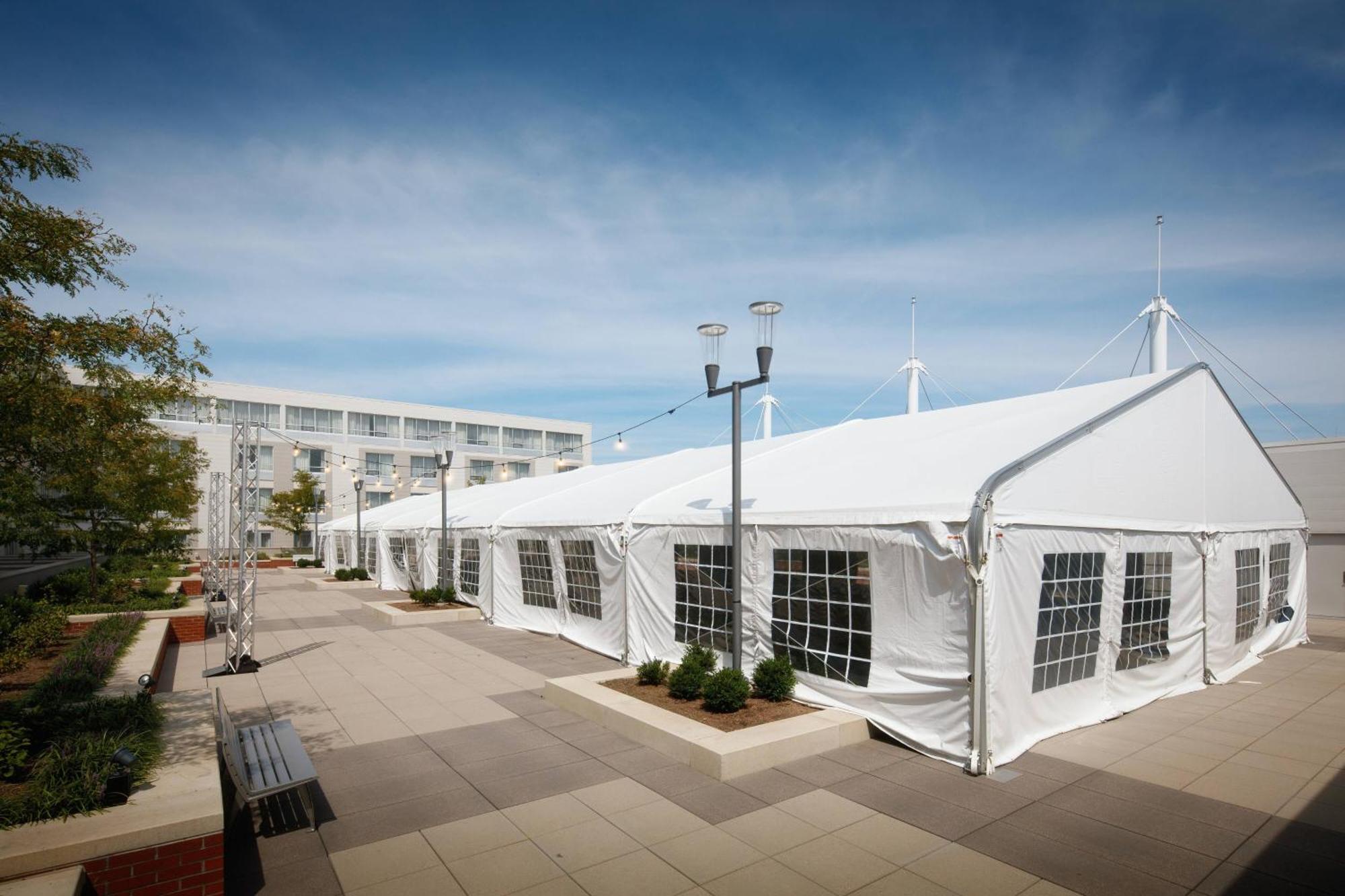 Courtyard By Marriott Erie Bayfront Hotel Bagian luar foto