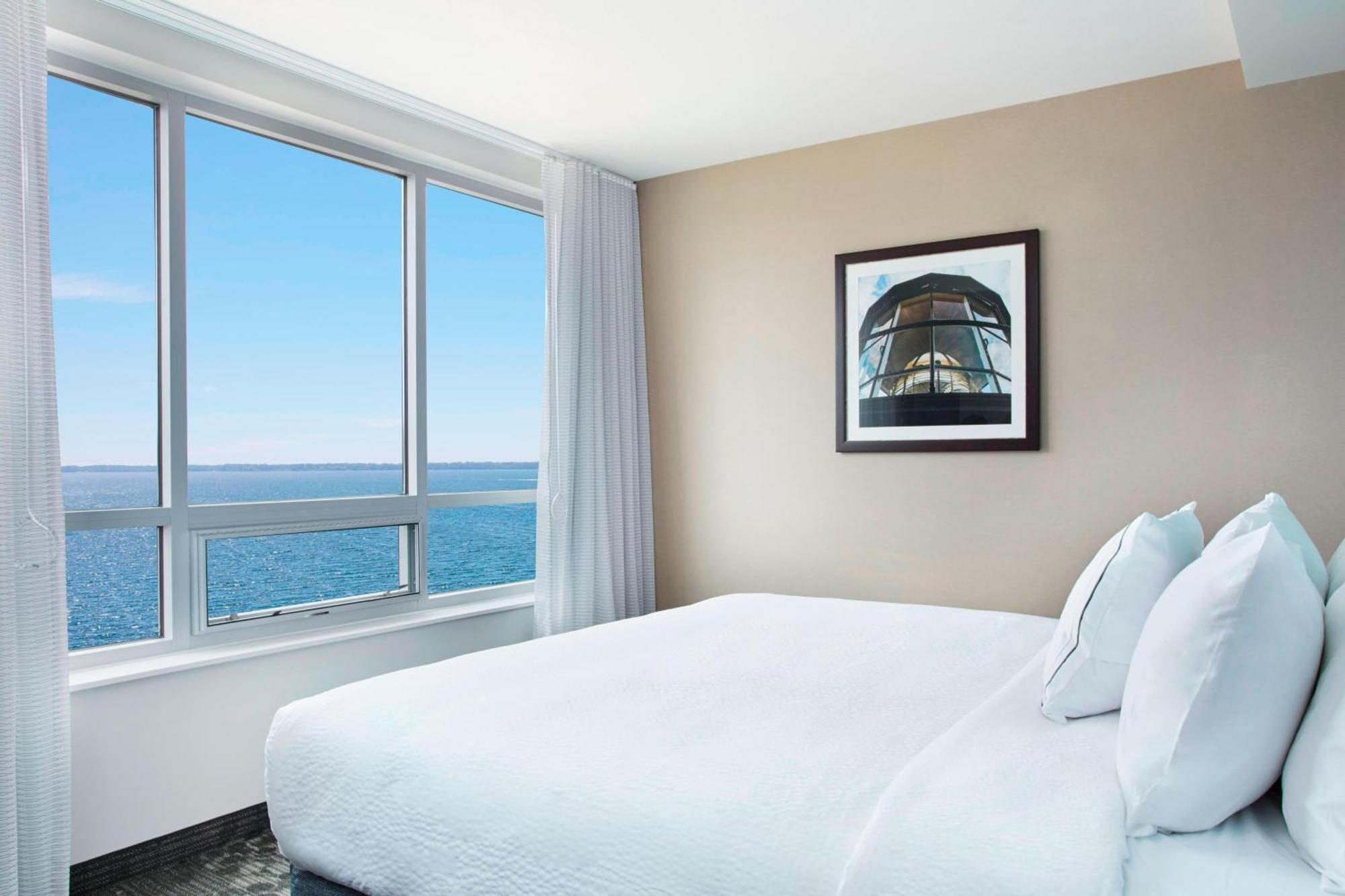 Courtyard By Marriott Erie Bayfront Hotel Bagian luar foto