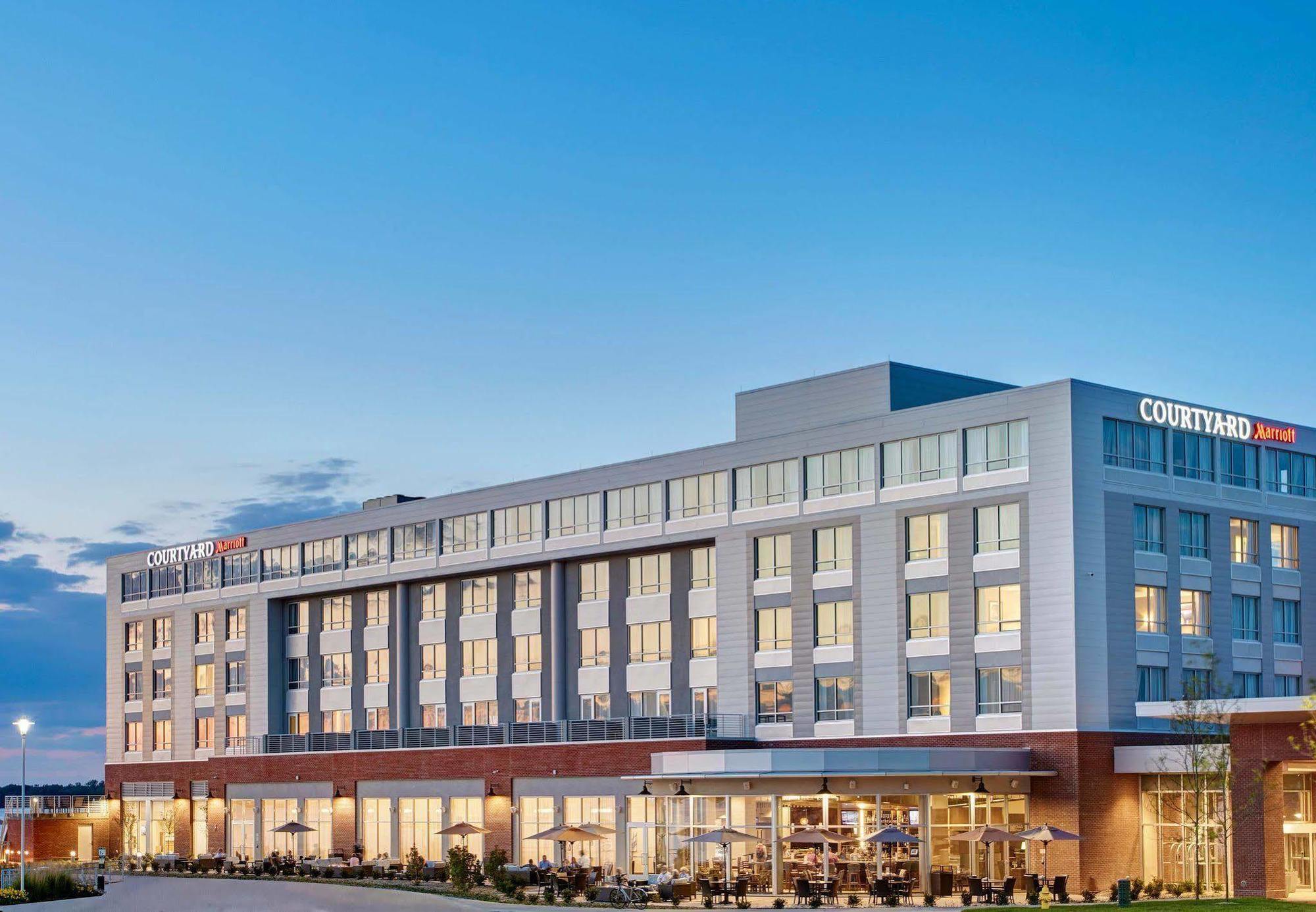 Courtyard By Marriott Erie Bayfront Hotel Bagian luar foto