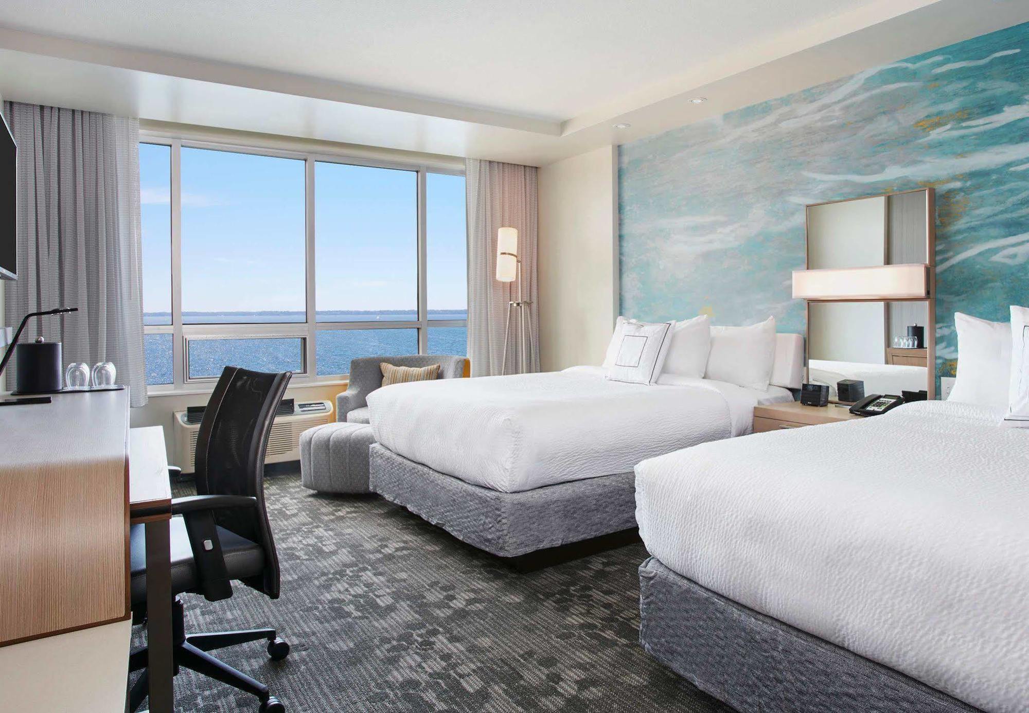 Courtyard By Marriott Erie Bayfront Hotel Bagian luar foto