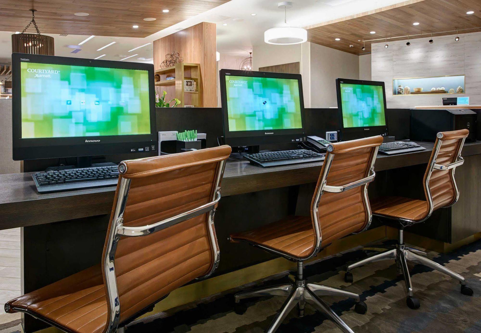 Courtyard By Marriott Erie Bayfront Hotel Bagian luar foto